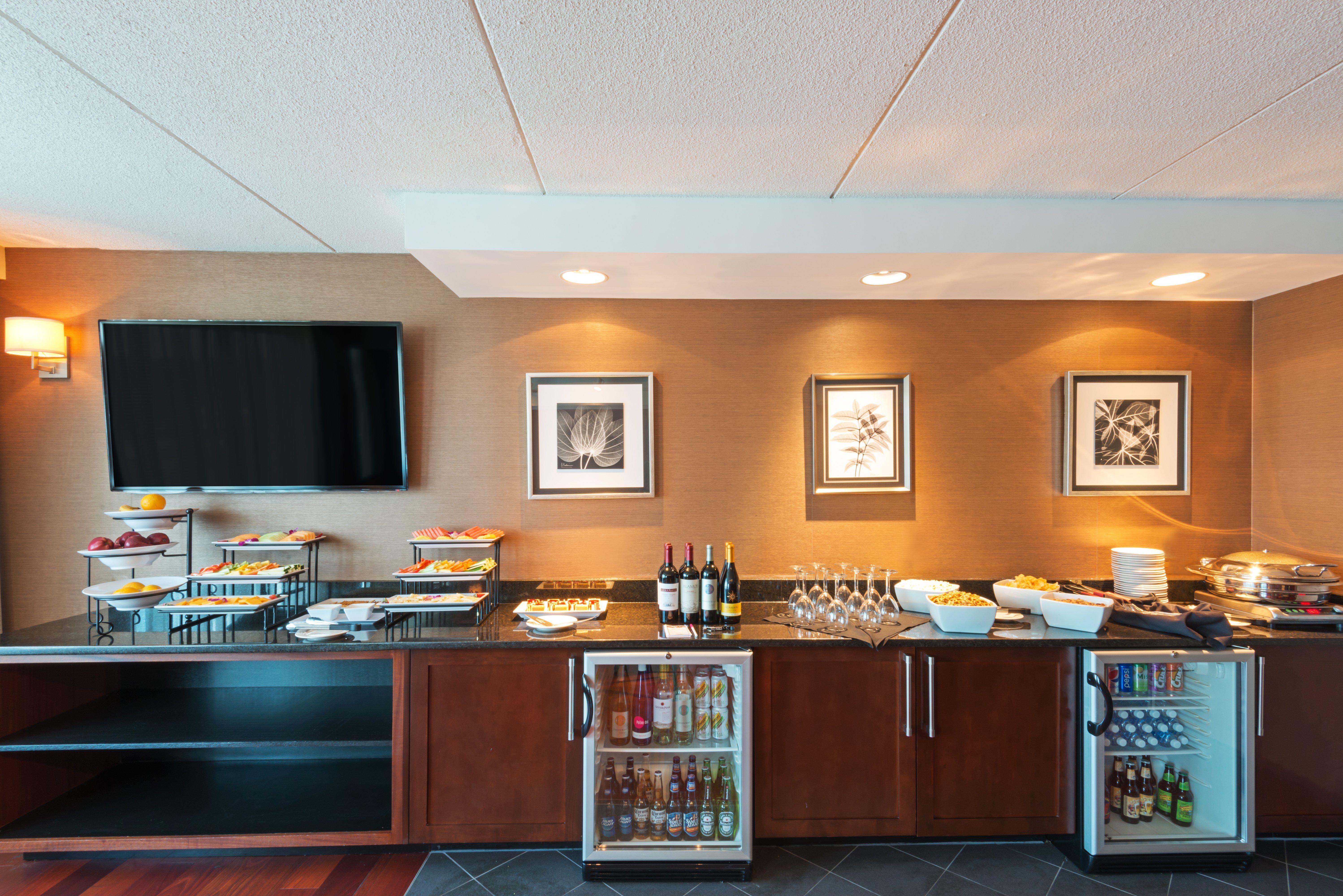 Crowne Plaza Boston - Woburn By Ihg Hotel Exterior photo