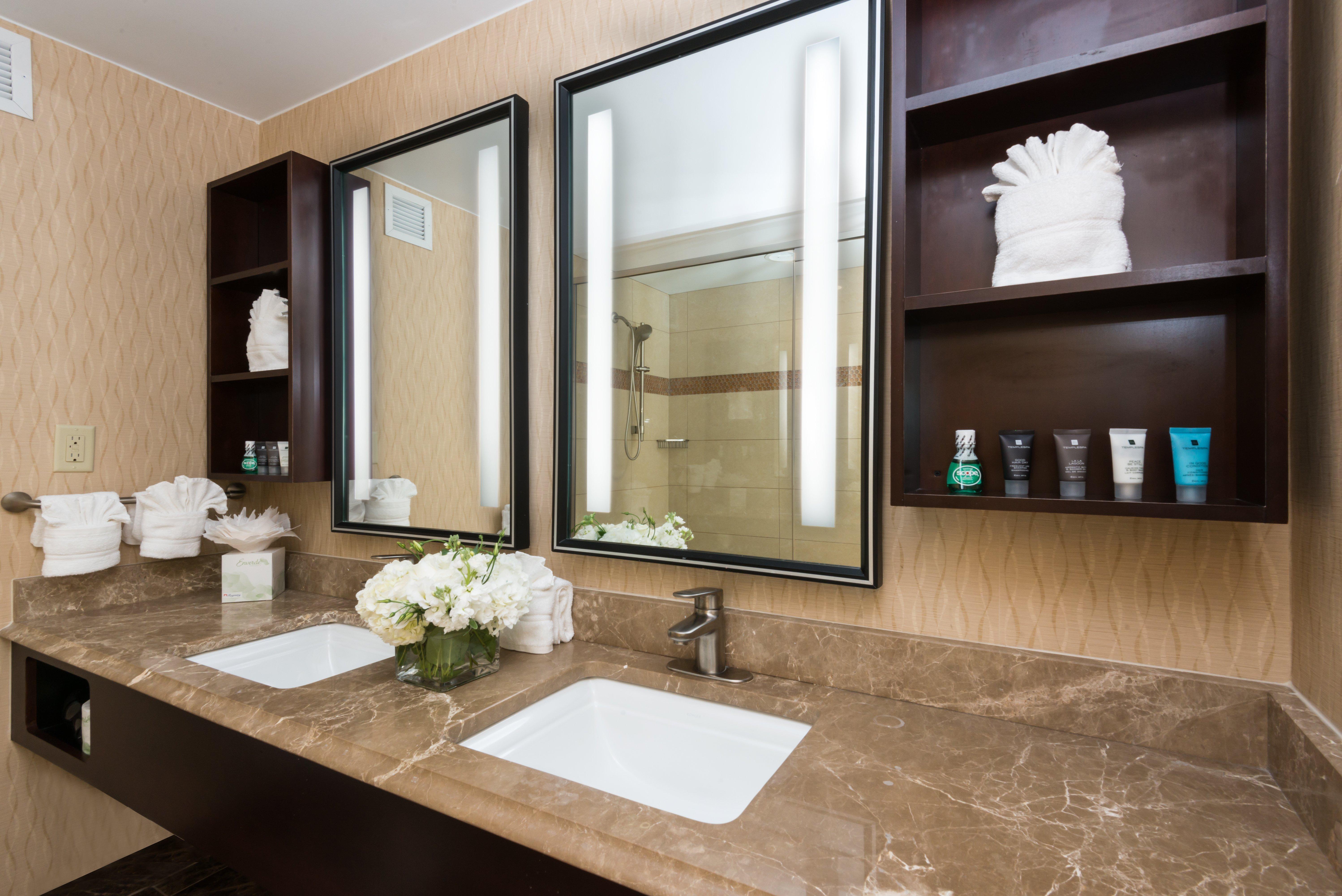 Crowne Plaza Boston - Woburn By Ihg Hotel Exterior photo