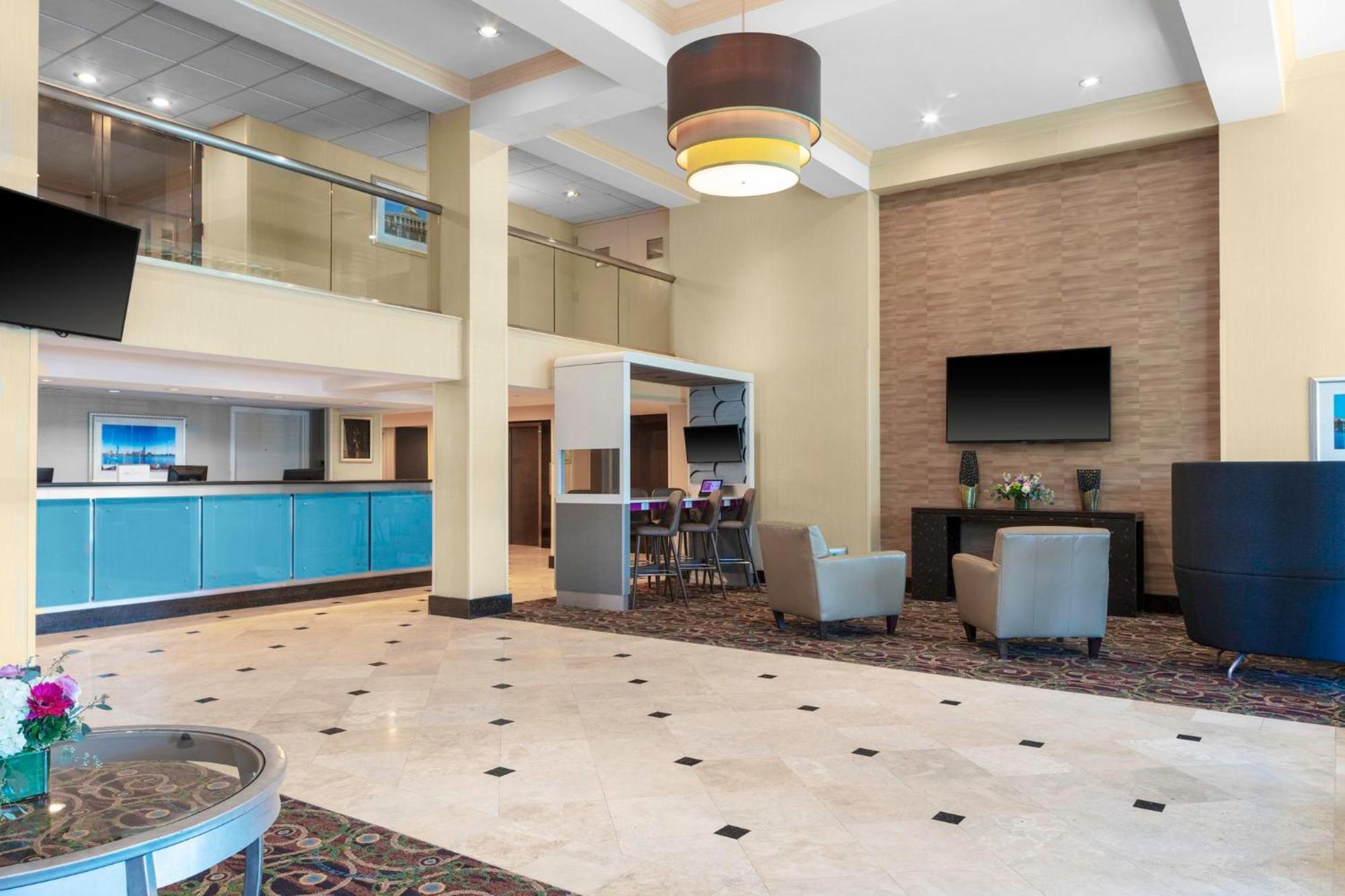 Crowne Plaza Boston - Woburn By Ihg Hotel Exterior photo