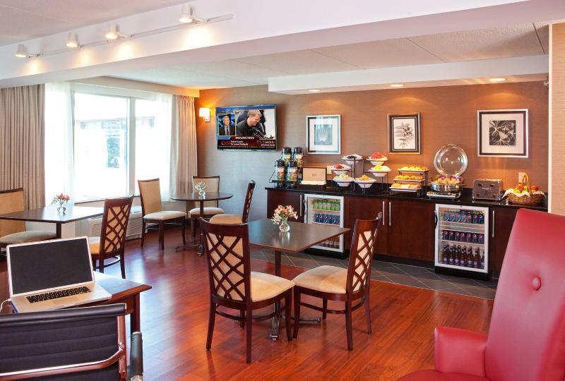 Crowne Plaza Boston - Woburn By Ihg Hotel Exterior photo