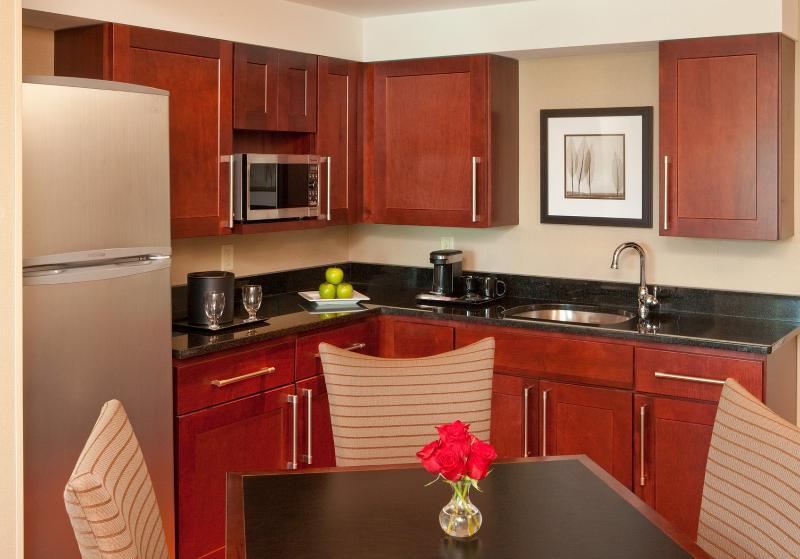 Crowne Plaza Boston - Woburn By Ihg Hotel Exterior photo